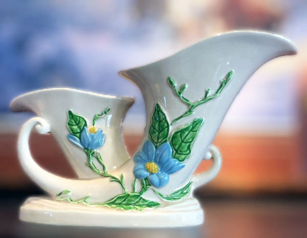 hull art pottery vase